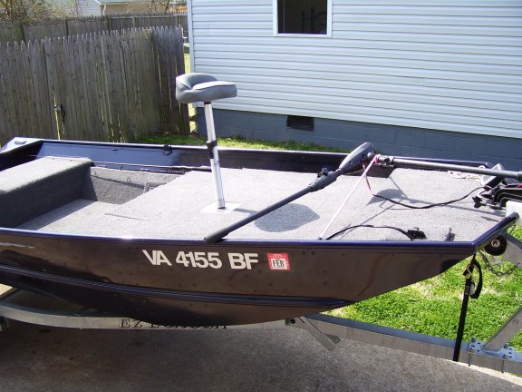 http://www.aluminumboatguide.com/compare-boats/lowe-boats/frontier 